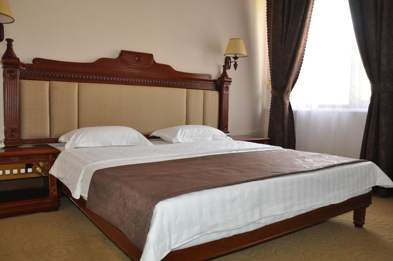 Firuz Hotel Hudzsand Szoba fotó