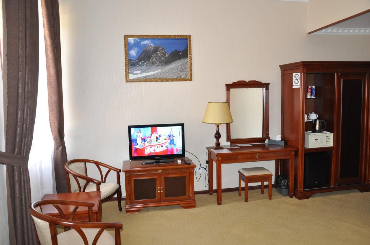 Firuz Hotel Hudzsand Szoba fotó